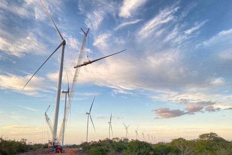 Complexo Eólico Babilônia Centro — montagem de aerogeradores V150