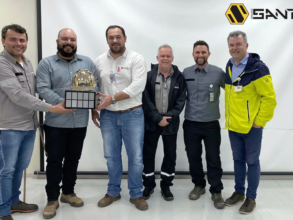 Cerimônia de entrega do Capacete de Ouro por Valmet e CMPC