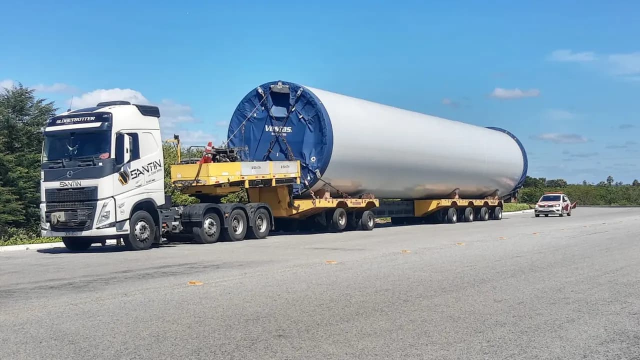 Comboio com tramo de torre